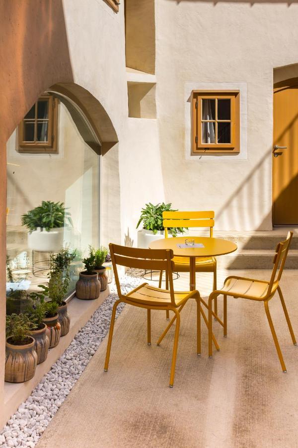 Kai 36 - Hotel Zwischen Fels Und Fluss Graz Kültér fotó A patio