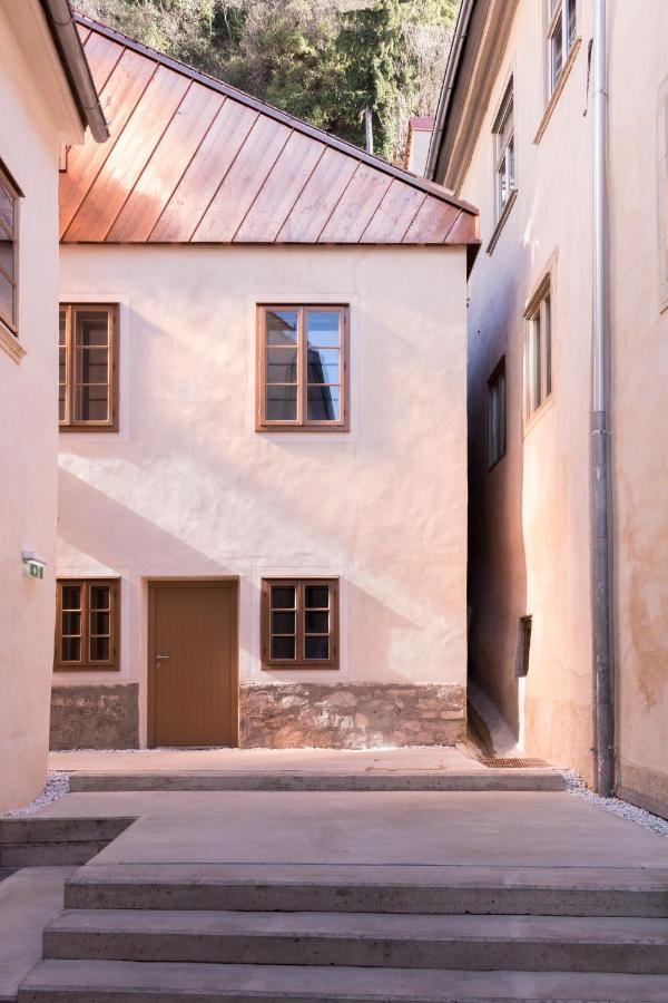Kai 36 - Hotel Zwischen Fels Und Fluss Graz Kültér fotó The house of the poet in Chania