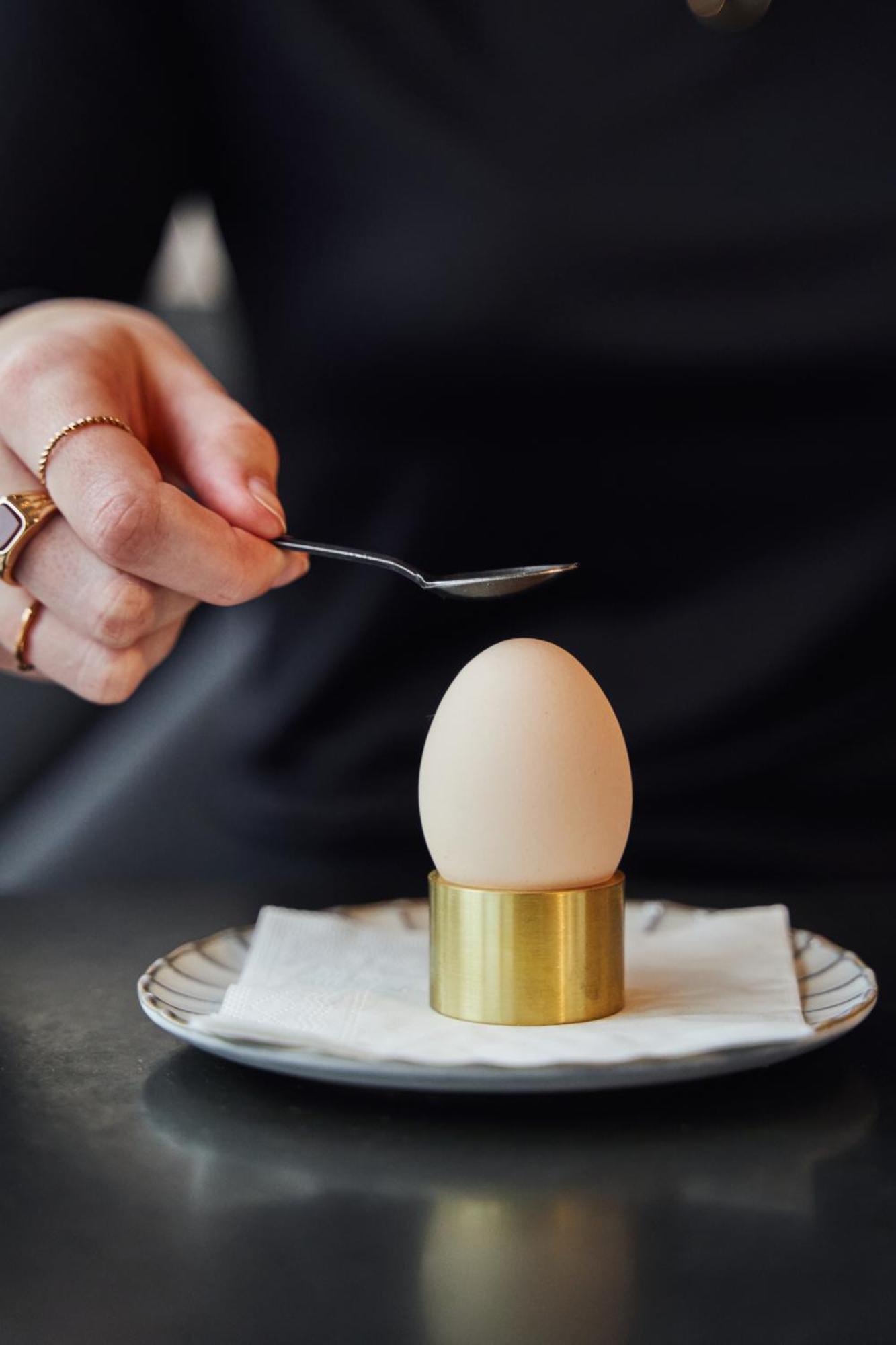 Kai 36 - Hotel Zwischen Fels Und Fluss Graz Kültér fotó A hard-boiled egg